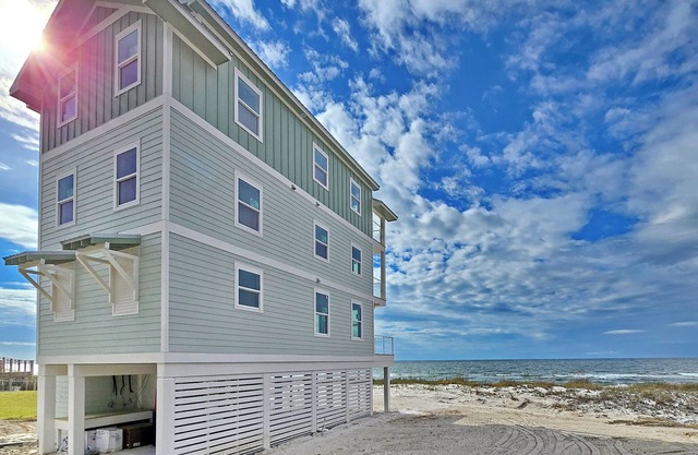 Gorgeous Beachfront Home, Private Pool, Amazing Views, Mexico Beach