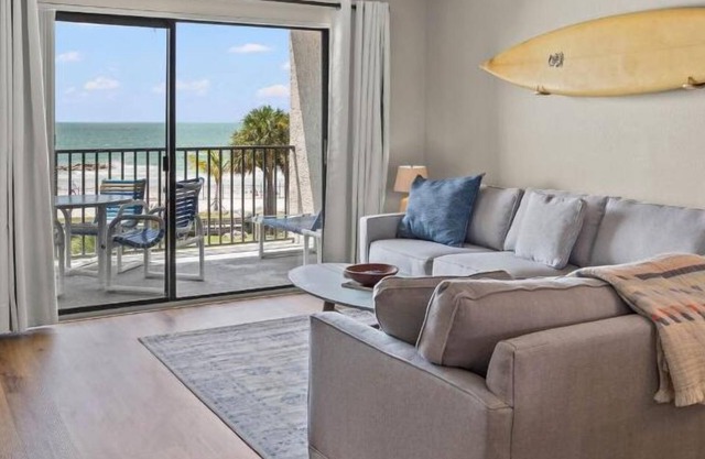 POOL OPEN! Gorgeous Condo on St. Pete Beach.