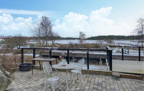 Gorgeous Home In Blankahom With Wifi