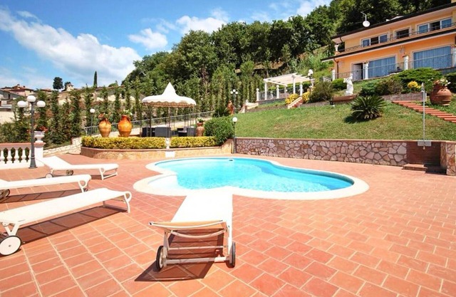 Magnifique maison à Corsanico avec WiFi