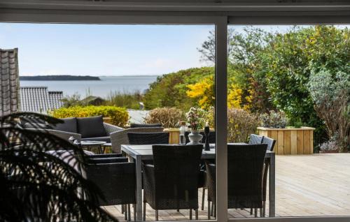 Gorgeous Home In Ebeltoft With Wifi