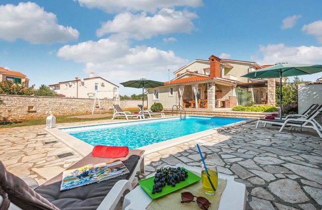 Magnifique maison à Golubovo avec WiFi