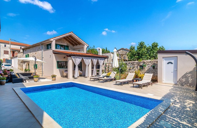 Magnifique maison à Kresini avec WiFi