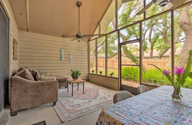 Gorgeous Home Sunroom about 3 Mi to Beach Hike!