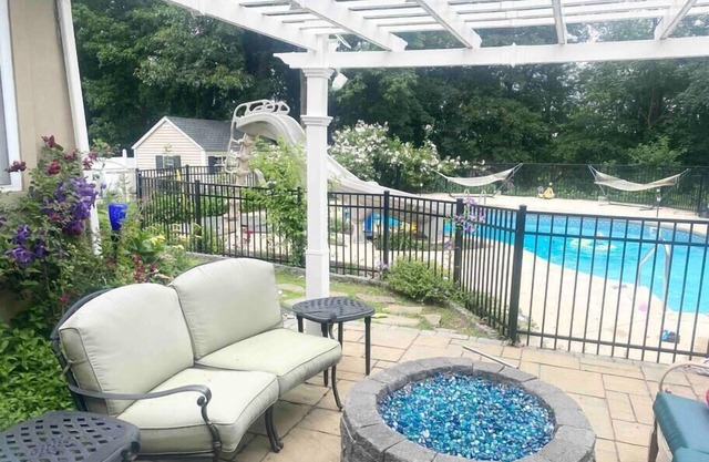 🔥 Gorgeous Home with HOT TUB, GYM and Pool ⛲