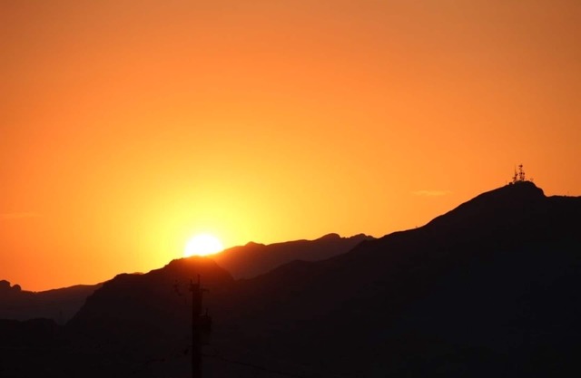 Vues magnifiques sur le lac Havasu et la montagne