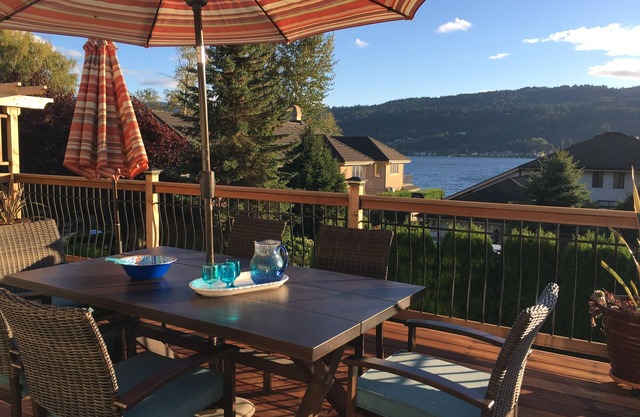Vue sur l'eau - Gold Coast côté du lac Sammamish