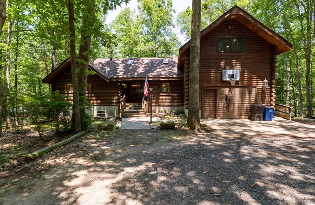 Gorgeous Lakefront Escape - New Renovations!