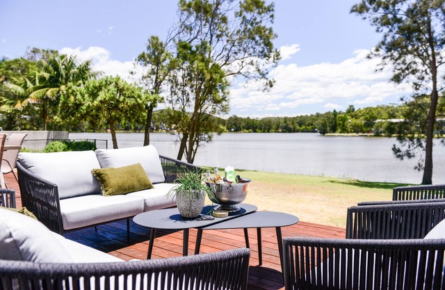 Gorgeous Lakeside Accomodation Family Friendly