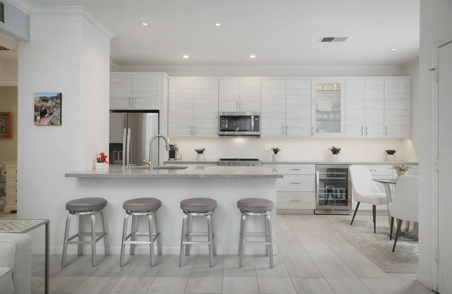Gorgeous Luxury Condo - Walk to Kierland Commons