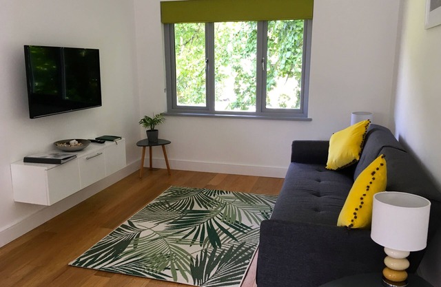 Magnifique appartement moderne avec parking et cour privée