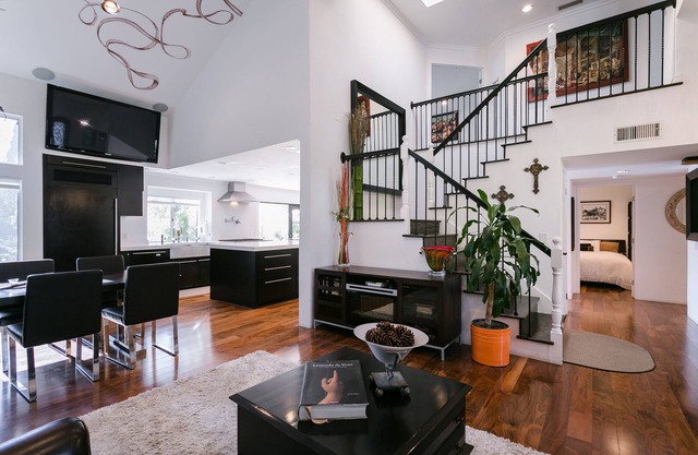 Modern Living Magnifique