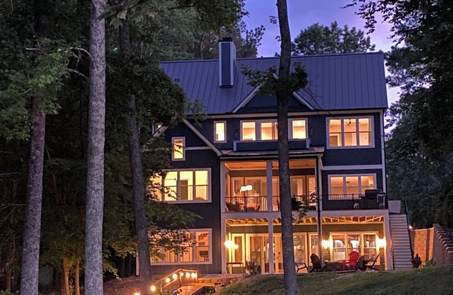 Gorgeous New Custom-Built, Waterfront Lake House