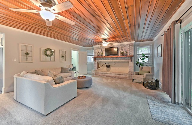 NEW! Gorgeous North Carolina Retreat w/ Fire Pit!