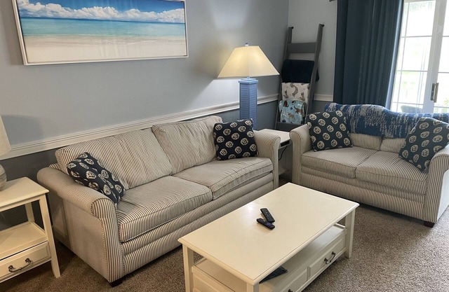 Gorgeous Pet Friendly First Floor Condo in Myrtlewood Villas