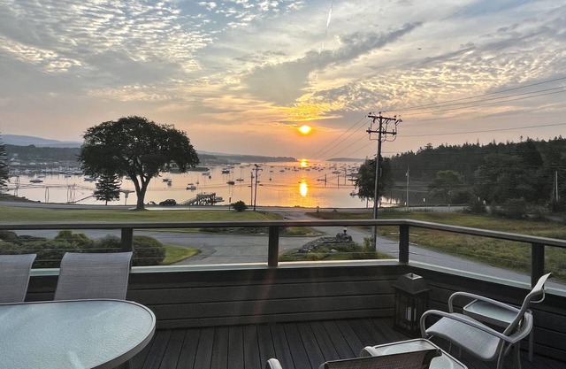 GORGEOUS PREMIER 4 LEVEL END UNIT TOWNHOUSE W HARBOR VIEWS OCEAN ACCESS!!!!