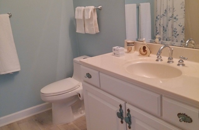 Gorgeous Quiet 2 Bedroom Condo on Golf Course