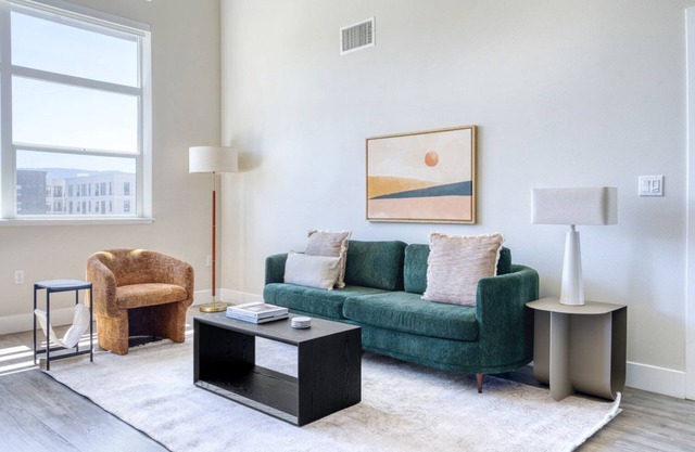 Gorgeous Redwood City 2BR w/ A/C, Gym & W/D, nr Caltrain, by Blueground