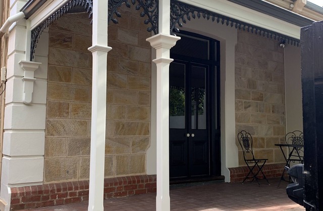 Gorgeous Sandstone House - easy access to all Adelaide can offer