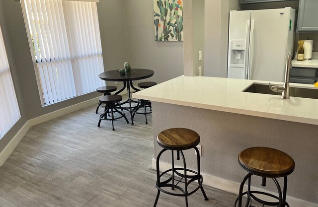 Gorgeous Scottsdale Racquet Club Condo!