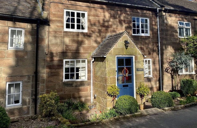 Magnifique cottage en pierre au coeur du village historique d'Alton (Staffs)