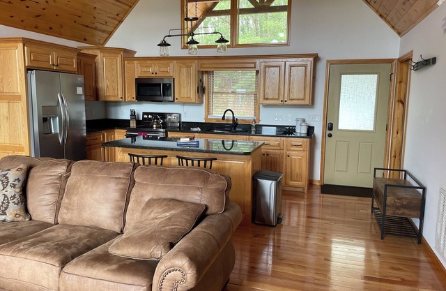 Gorgeous views from this 2 bed/2 bath home near Murphy, NC