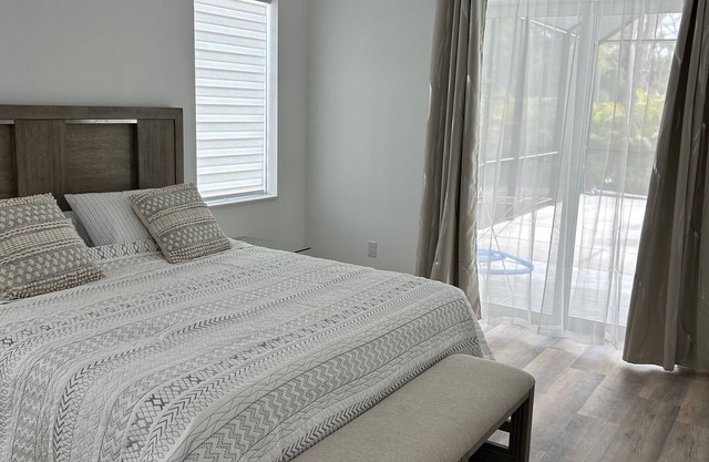 Gorgeous Villa with heated pool in Port Charlotte, Fl