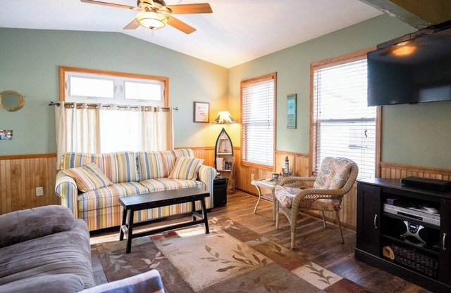 Goshorn Lake Resort Cottage #22