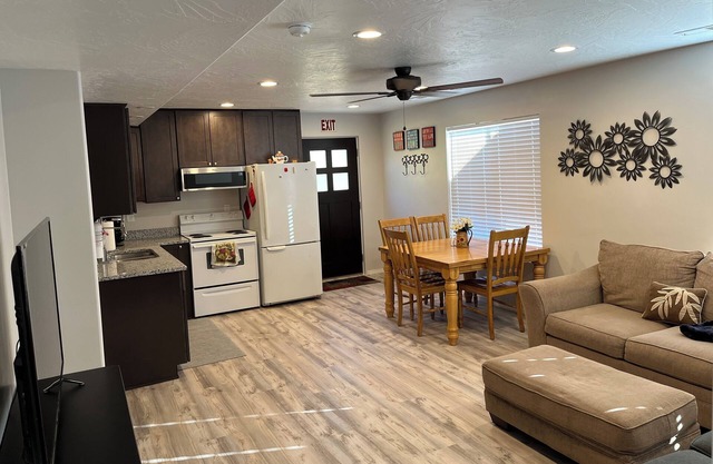 Gould’s Hideaway close to Sand Hollow, Quail Reservoir & 40 min. from Zion.