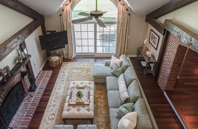 Grace Manor - A Poshabodes Luxury Property