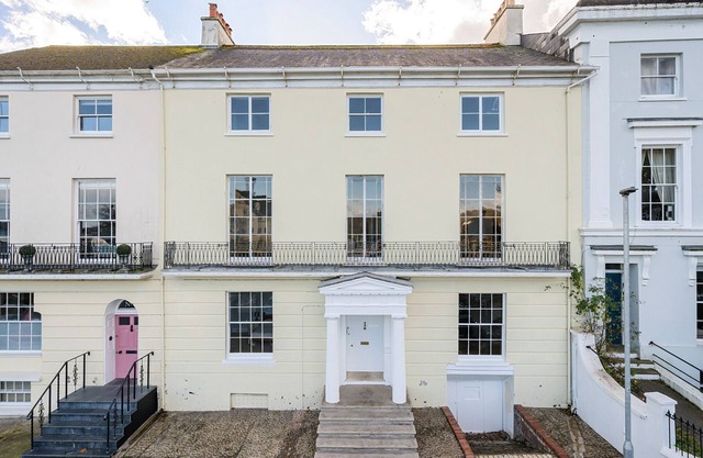 Classé Grade 2 Georgian Townhouse