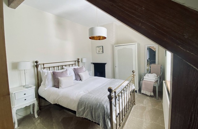 Classé grade II, 30 Overleigh Road, Handbridge, Chester