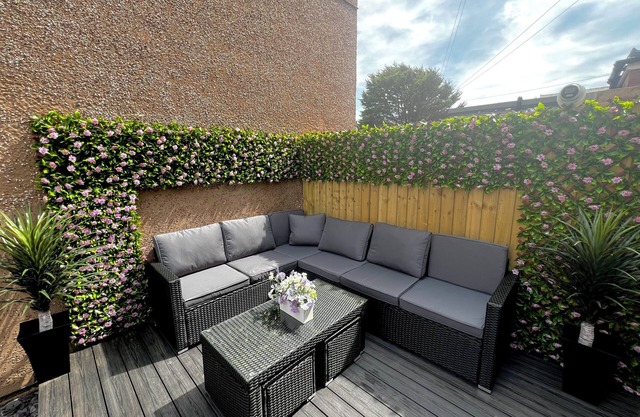 Granada Apartments Holmfield Rd flat 1 ground floor