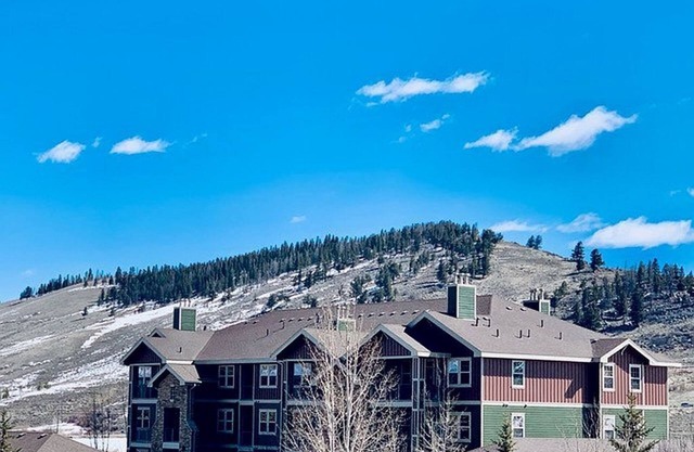 Granby Ranch condo, minutes from skiing, fishing, mtn biking, hiking & more!