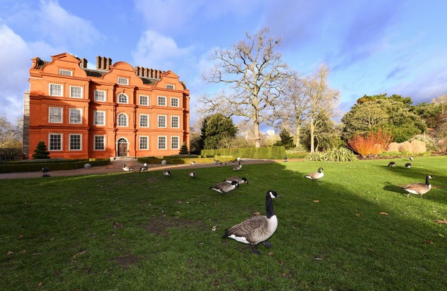 Grand Apartments Kew Gardens