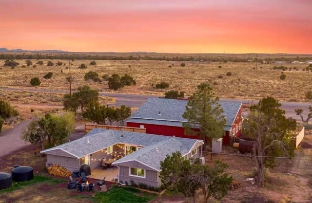 NEW | 25 Min to Grand Canyon | Fire Pit & Games