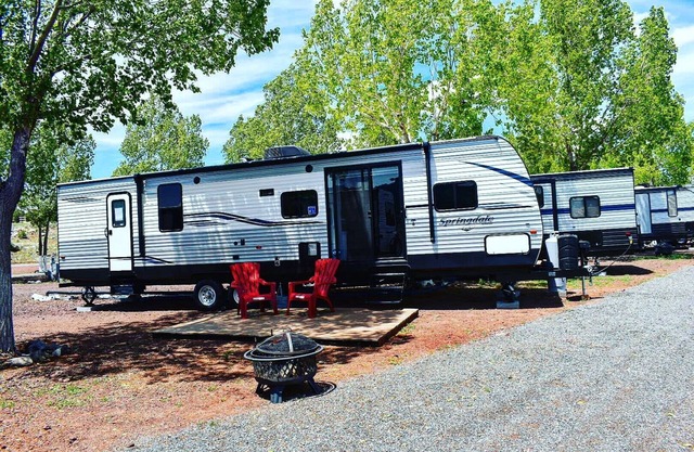 Grand Canyon RV Glamping Luxury Suite (Glamping Getaway)