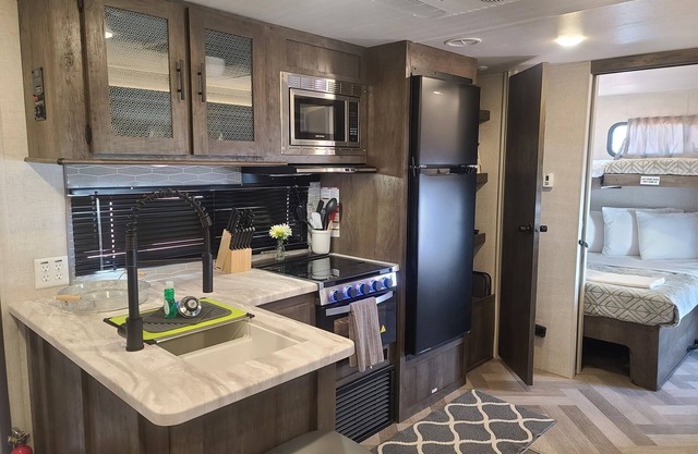 Grand Canyon RV Glamping Mini Bunkhouse Suite