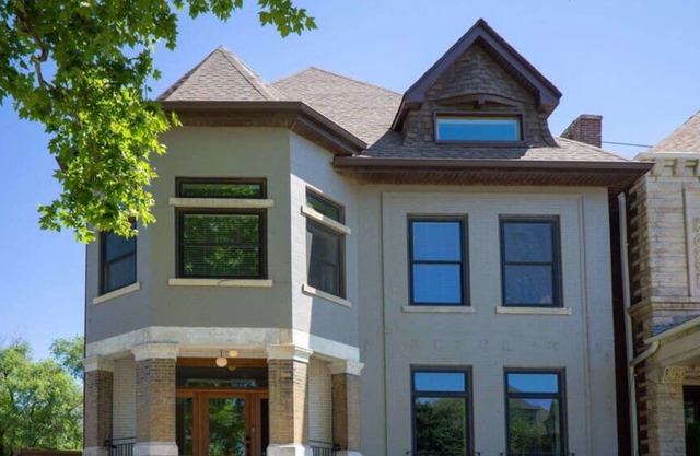 Grand "La Chambre" in CWE | 5BR 4BA / ABODEbucks