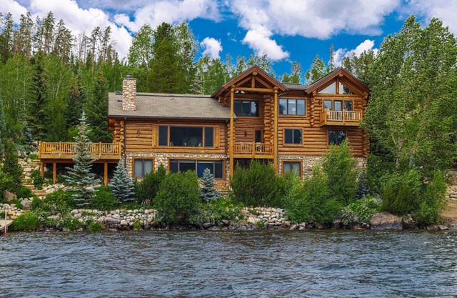 Grand Lincoln Log Cabin - Spectaculaire domaine de luxe au bord du lac avec quai pour bateaux!