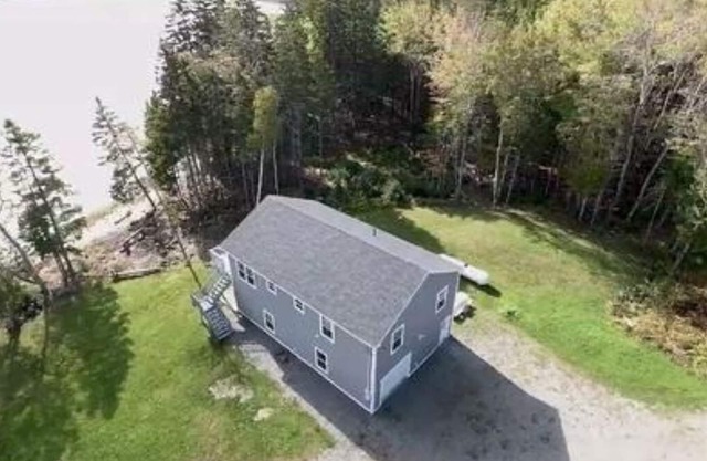 La maison de bord de mer la plus privée de Grand Marsh Bay.
