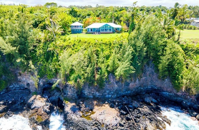 Grand Oceanfront Gated Estate on the Hamakua Coast.