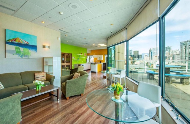 Grand Park Hotel & Suites Downtown Vancouver, an Ascend Collection Hotel