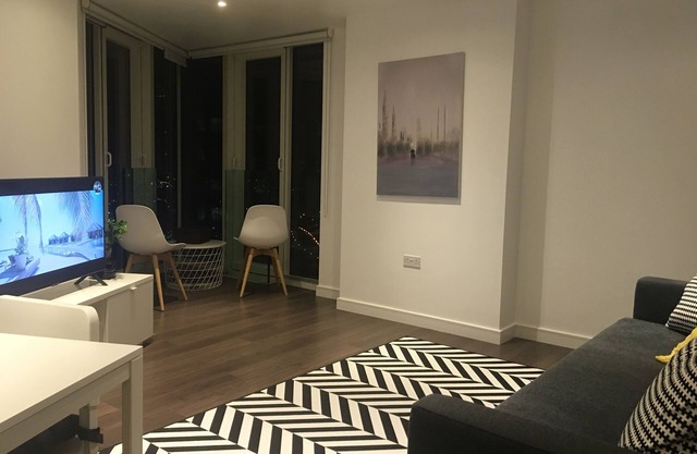 APPARTEMENTS GRAND SERVICED *****