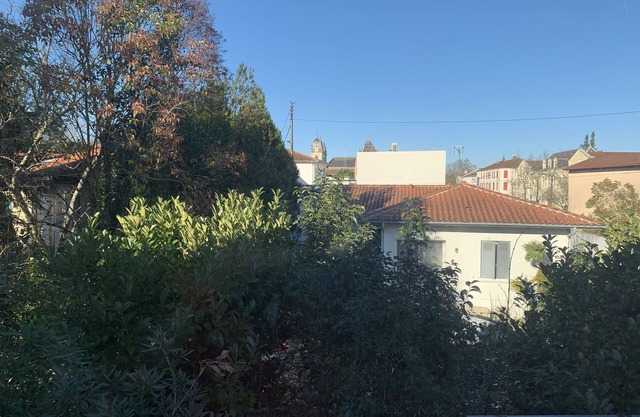 Grand T2/3, au cœur de DAX, avec terrasse.