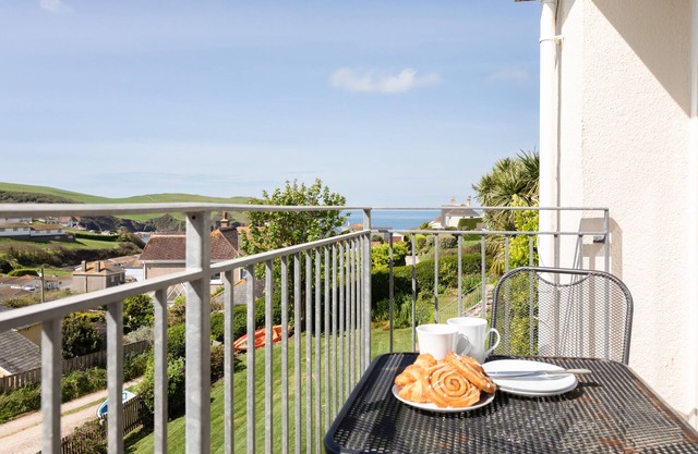 Grand View, HOPE COVE