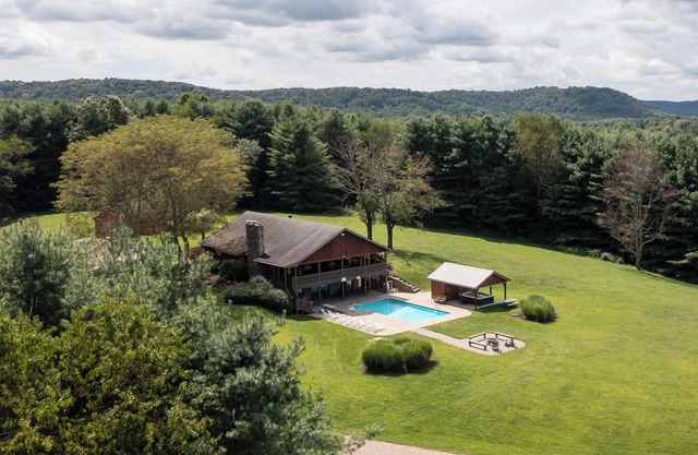 Grande Butte Lodge | Hocking Hills