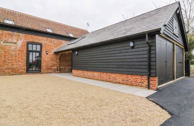GRANGE BARN, Animaux acceptés, avec un jardin à Felsham, Ref 1001118