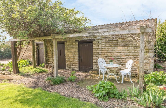 Grange Farm Cottage, SOIE WILLOUGHBY