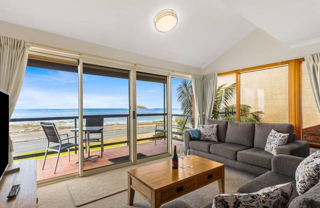 Granite Views Beachfront Apartment